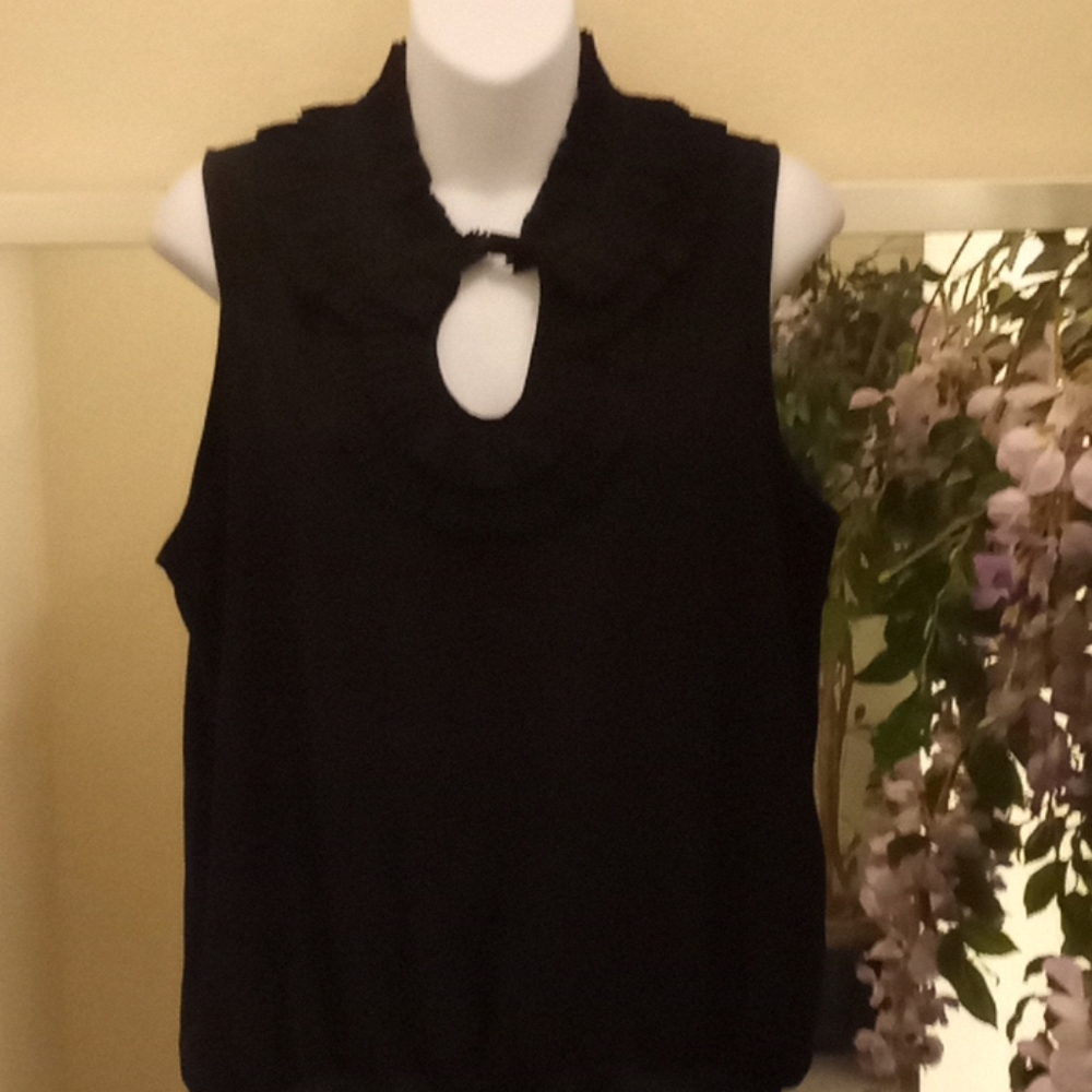 Undercover Agent Sleeveless Black Blouse